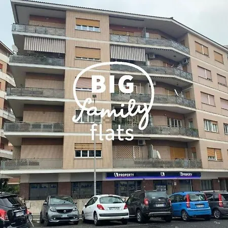 Bigfamilyflats-vatican&aurelio Apartment