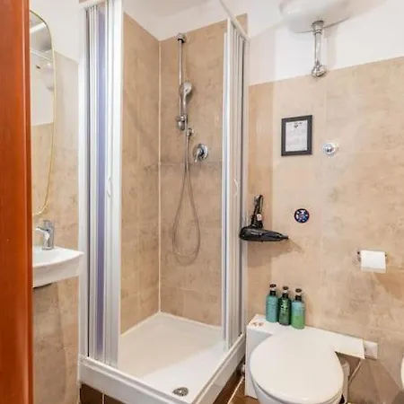 Bigfamilyflats-vatican&aurelio Apartment *
