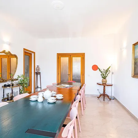 Bigfamilyflats-vatican&aurelio Apartment *